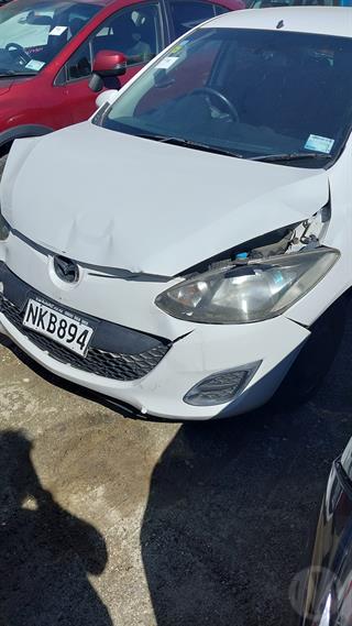 2013 Mazda Demio Hatch Photo