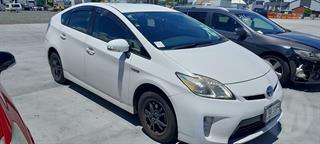 2013 Toyota Prius Hybrid Hatch Photo