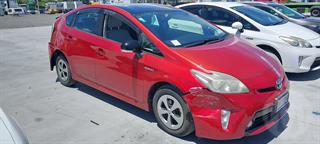2012 Toyota Prius Hatch Photo