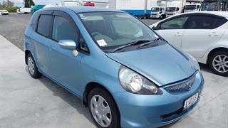 2005 Honda fit Hatch Photo