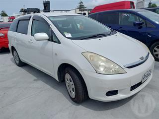 2004 Toyota Wish Station Wagon Photo