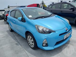 2014 Toyota Aqua 1.5L Petrol Hybrid Hatch Photo
