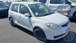 2006 Mazda Demio Station Wagon Photo
