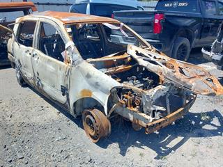 2005 Toyota Raum Hatch Photo