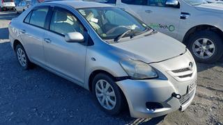 2005 Toyota Belta Hatch Photo