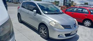 2008 Nissan Tiida Hatch Photo