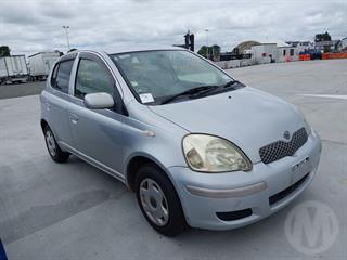 2004 Toyota Vitz Hatch Photo