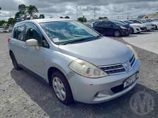 2010 Nissan Tiida Hatch Photo