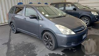 2004 Toyota Wish Station Wagon Photo