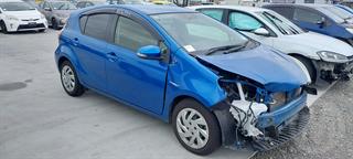 2015 Toyota Aqua Hybrid Hatch Photo