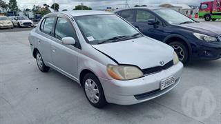 1999 Toyota Platz Sedan Photo