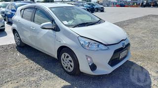 2016 Toyota Aqua Hatch Photo