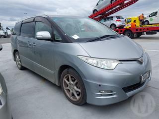 2006 Toyota Estima Station Wagon Photo