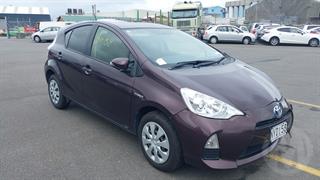 2014 Toyota Aqua Hatch Photo