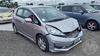 2013 Honda Jazz 1.5 S Auto Hatch Photo