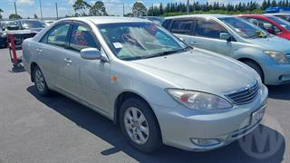 2004 Toyota Camry Sedan Photo