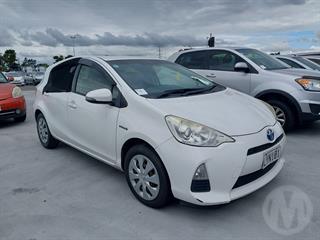 2013 Toyota Aqua Hatch Photo