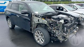 2014 Mitsubishi Outlander 2.0 Phev Station Wagon Photo