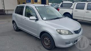 2005 Mazda Demio Hatch Photo