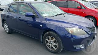 2005 Mazda Axela Hatch Photo