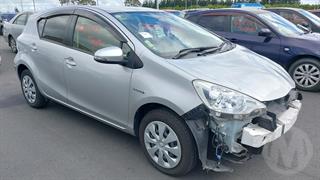 2014 Toyota Aqua Hybrid Hatch Photo