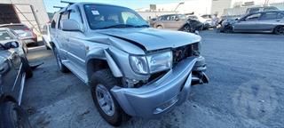 1999 Toyota Hilux Surf Station Wagon Photo