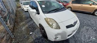 2006 Toyota Vitz Hatch Photo