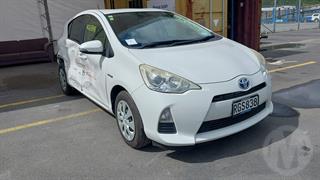 2014 Toyota Aqua Hatch Photo