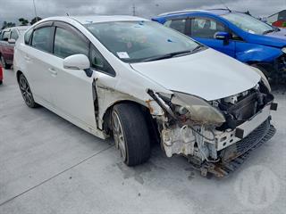 2012 Toyota Prius Hybrid G'S Hatch Photo