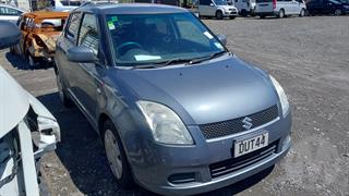2005 Suzuki Swift Hatch Photo