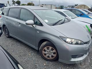 2011 Toyota Wish Station Wagon Photo