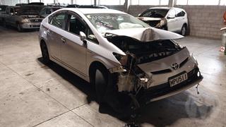 2013 Toyota Prius Hatch Photo