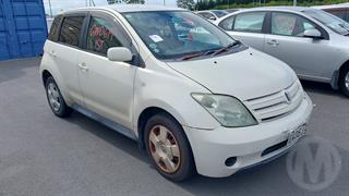 2004 Toyota IST Hatch Photo