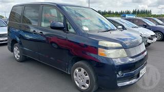 2006 Toyota Voxy Station Wagon Photo