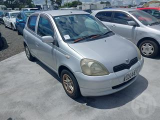 2001 Toyota Vitz Hatch Photo