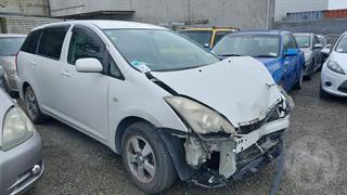 2006 Toyota Wish Station Wagon Photo