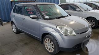 2004 Mazda Verisa Hatch Photo