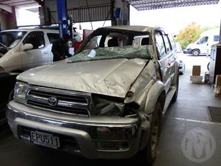 1999 Toyota Hilux Surf Station Wagon Photo