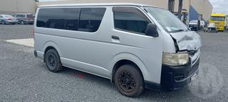 2007 Toyota Hiace Window Van Photo
