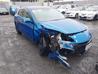 2011 Mazda Axela Hatch Photo