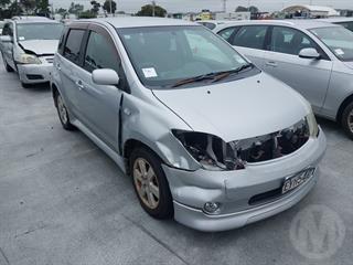 2002 Toyota IST Hatch Photo