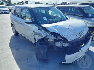 2010 Mazda Verisa Hatch Photo