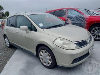 2006 Nissan Tiida Hatch Photo
