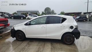 2013 Toyota Aqua Hatch Photo