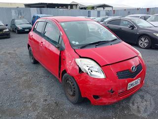 2005 Toyota Vitz Hatch Photo