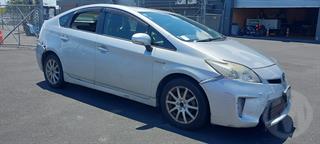 2013 Toyota Prius Hybrid Station Wagon Photo
