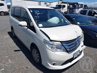 2014 Nissan Serena Station Wagon Photo