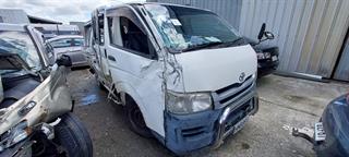 2010 Toyota Hiace Turbo Van Photo
