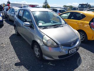 2005 Honda fit Hatch Photo
