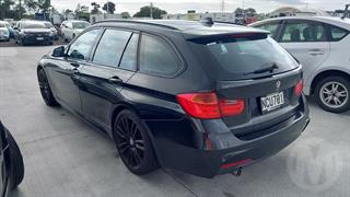 2012 BMW 320d Touring Photo